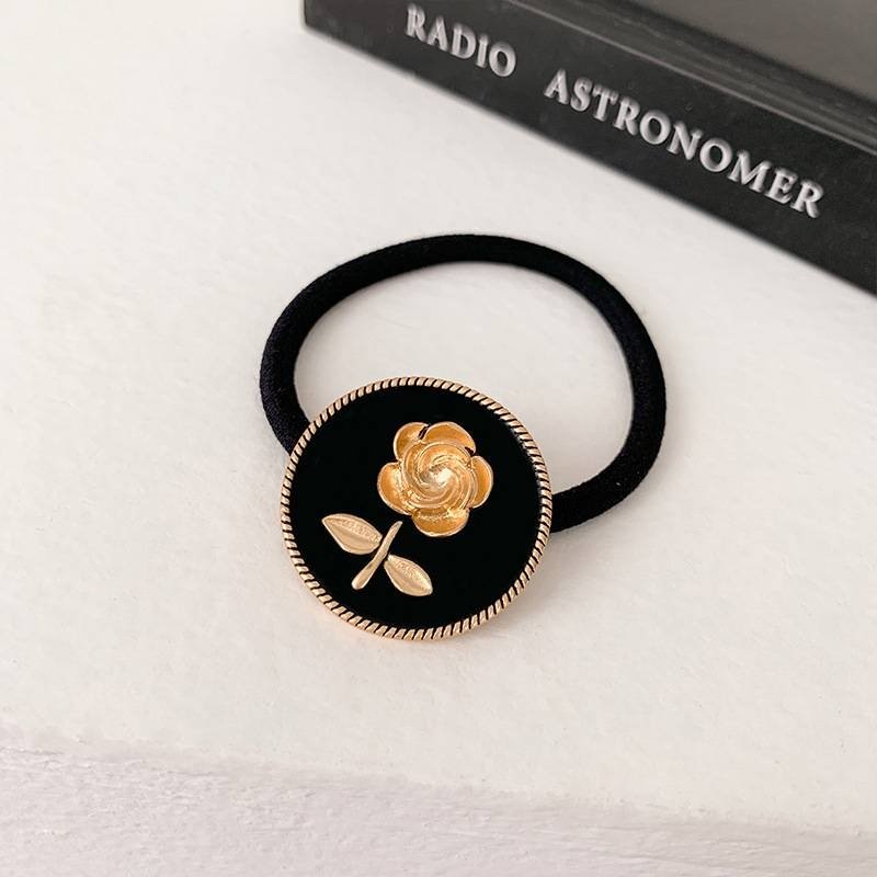 CỘT TÓC HOA HỒNG VÀNG CỔ ĐIỂN