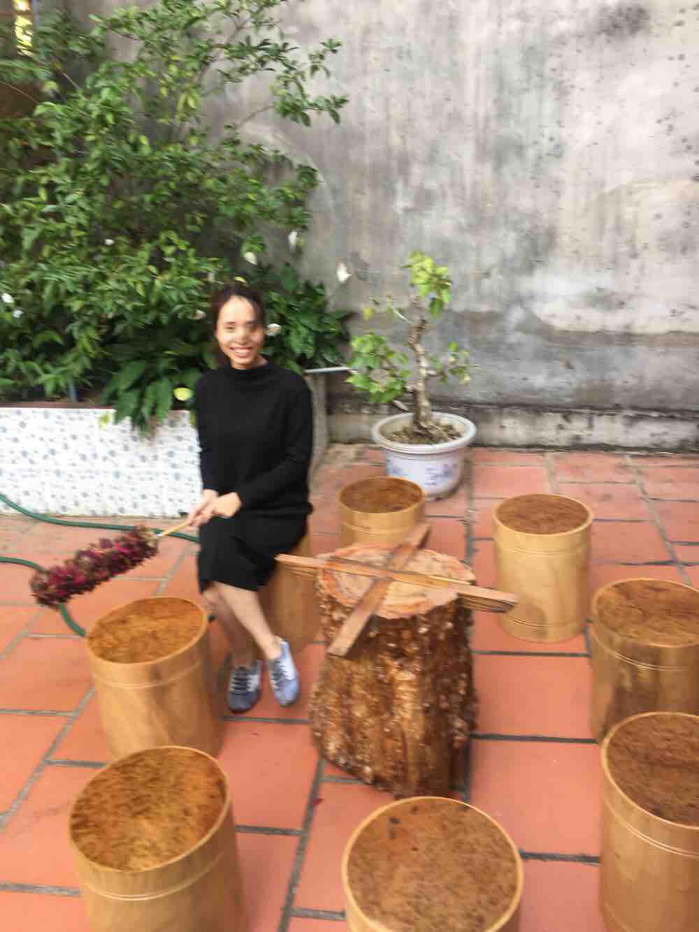 Bộ bàn nu xá xị - nguyên khối