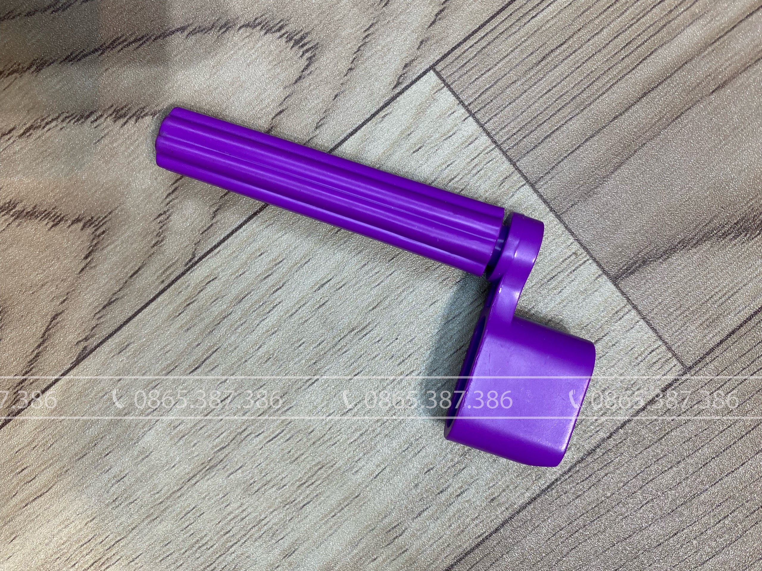 Dụng cụ lên dây đàn guitar giá rẻ