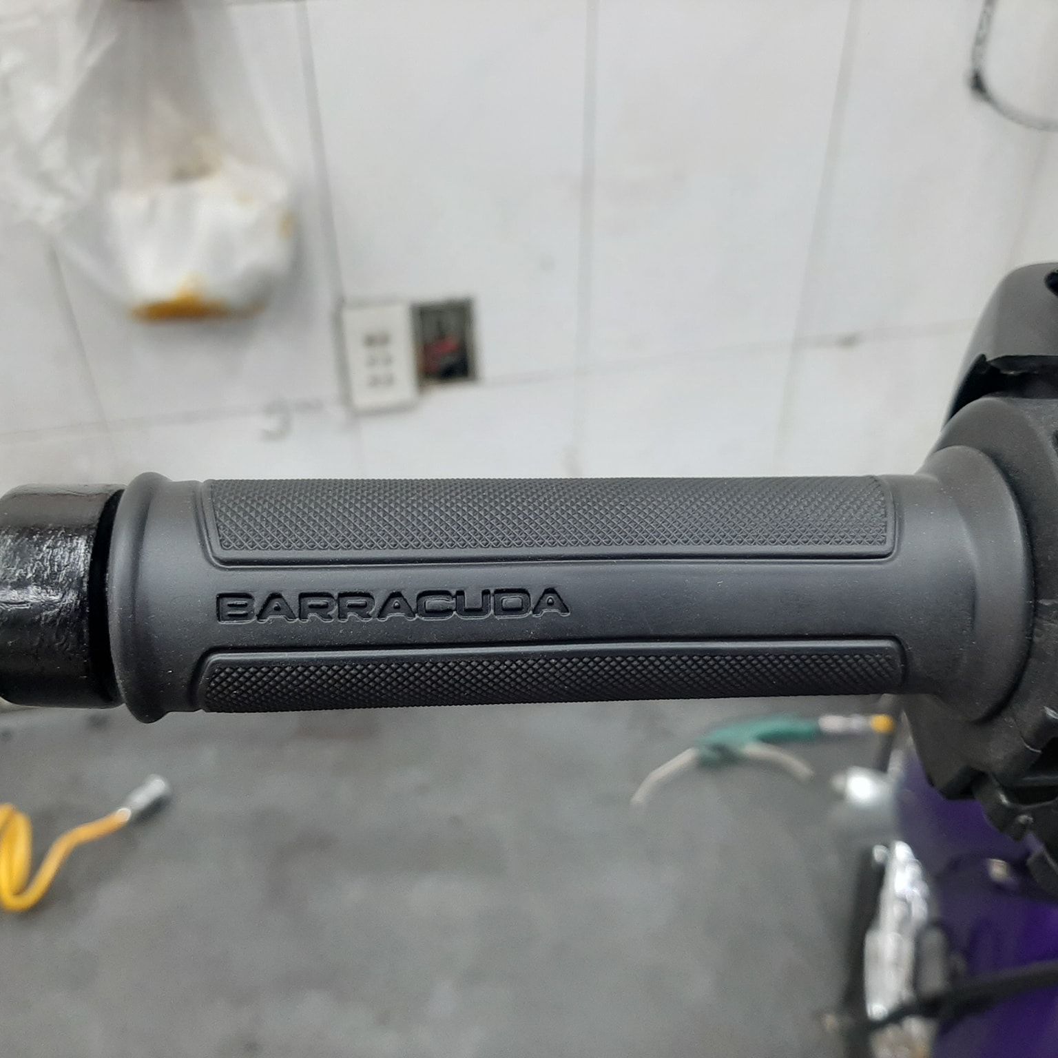 Bao tay Barracuda (070332)