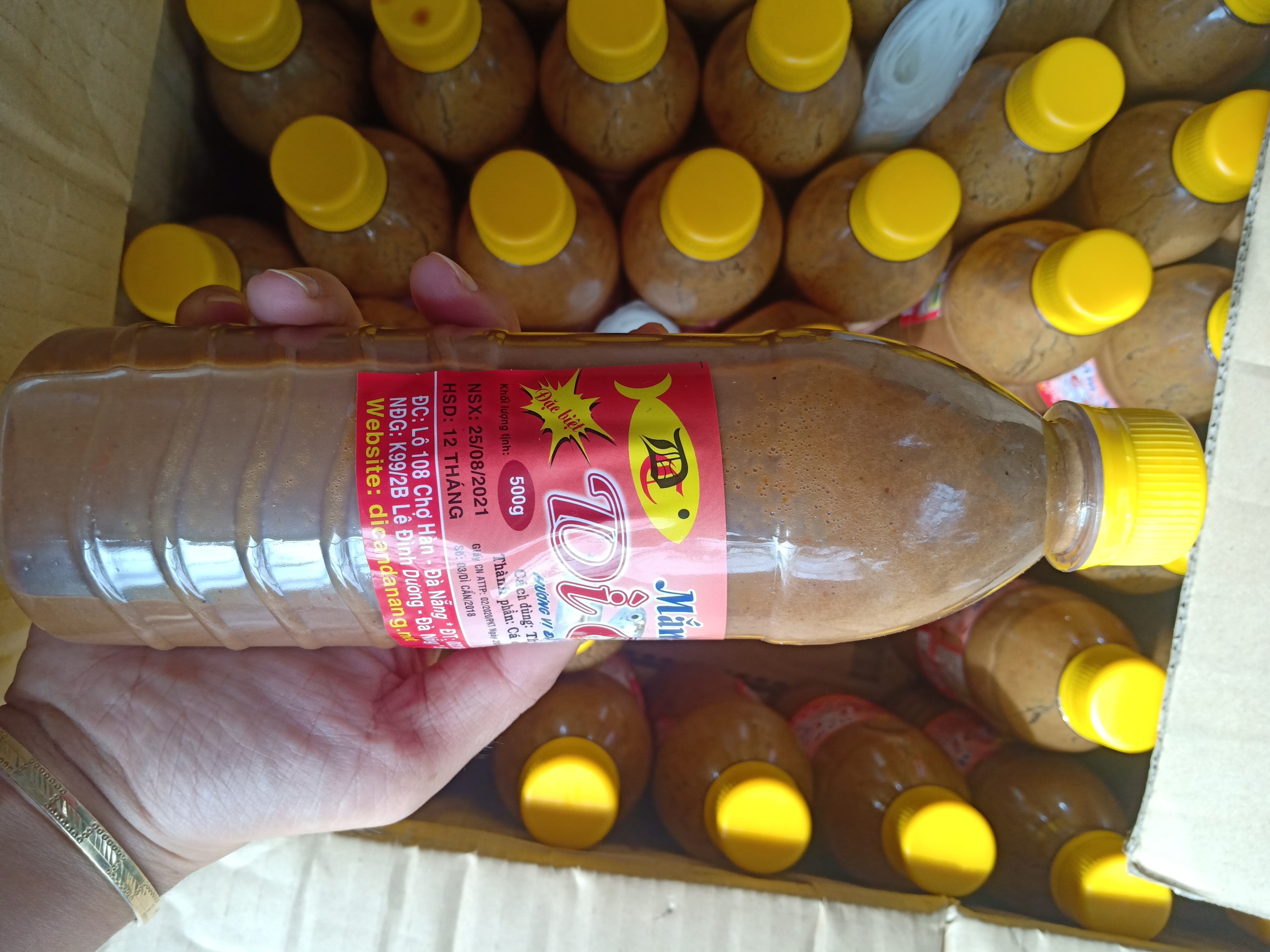 1 chai mắm nêm Dì Cẩn - Đặc sản Đà Nẵng