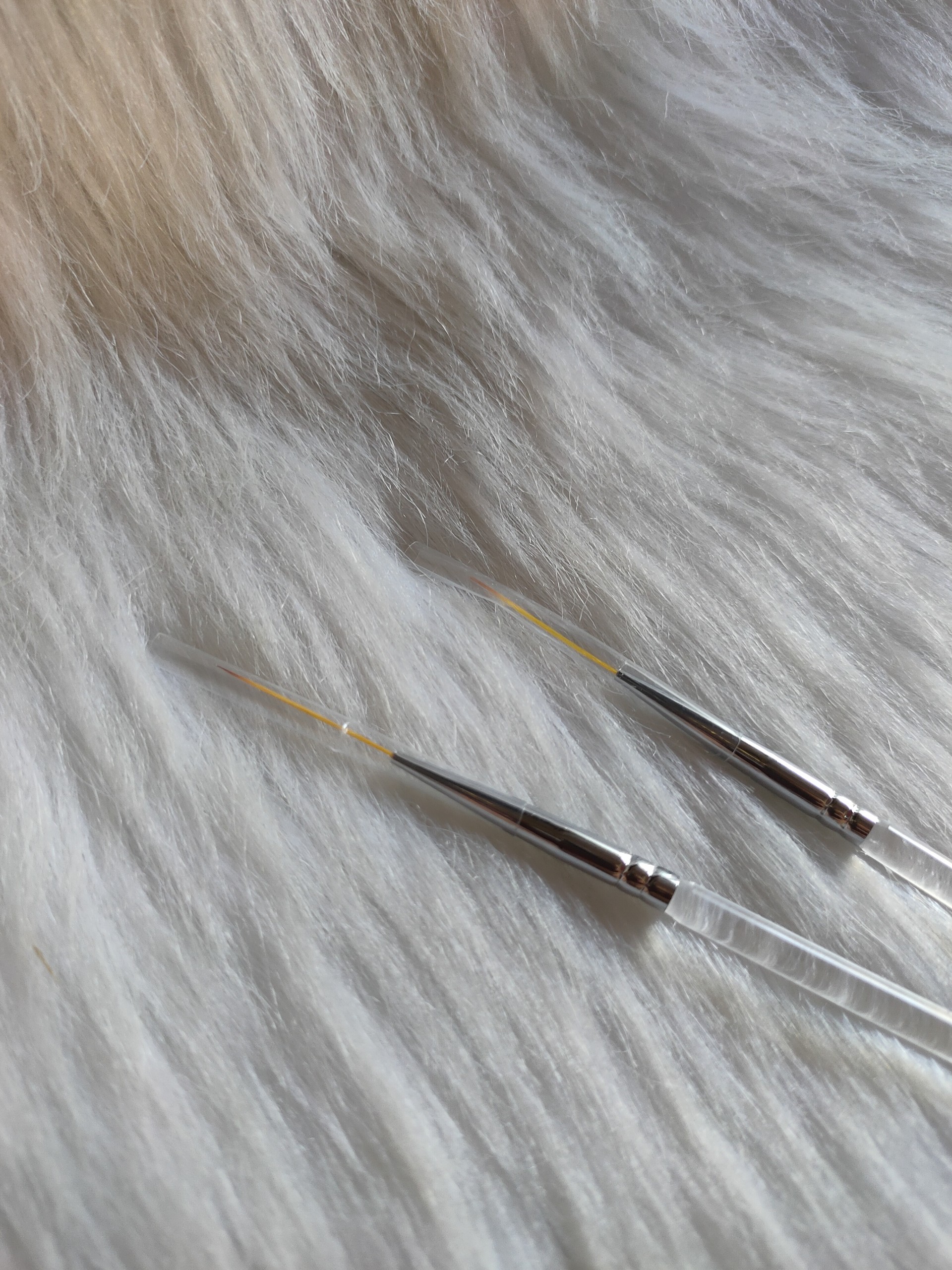 Cọ nét cán trong Kolinsky cán trong OPI 2.3cm