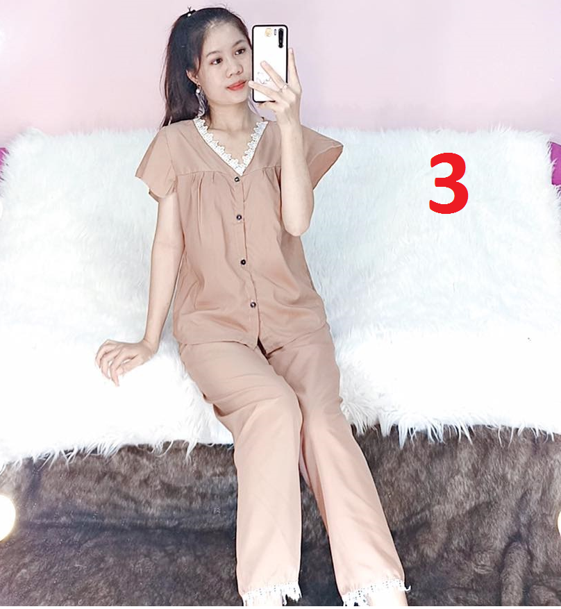 Bộ pijama kate lụa cổ tim phối ren, tay ngắn quần dài
