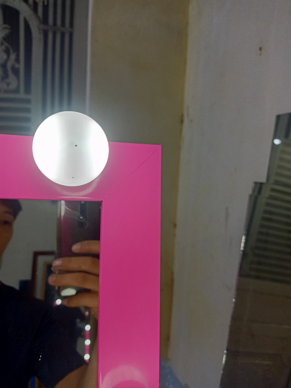 Gương đèn led 60x160cm viền hồng