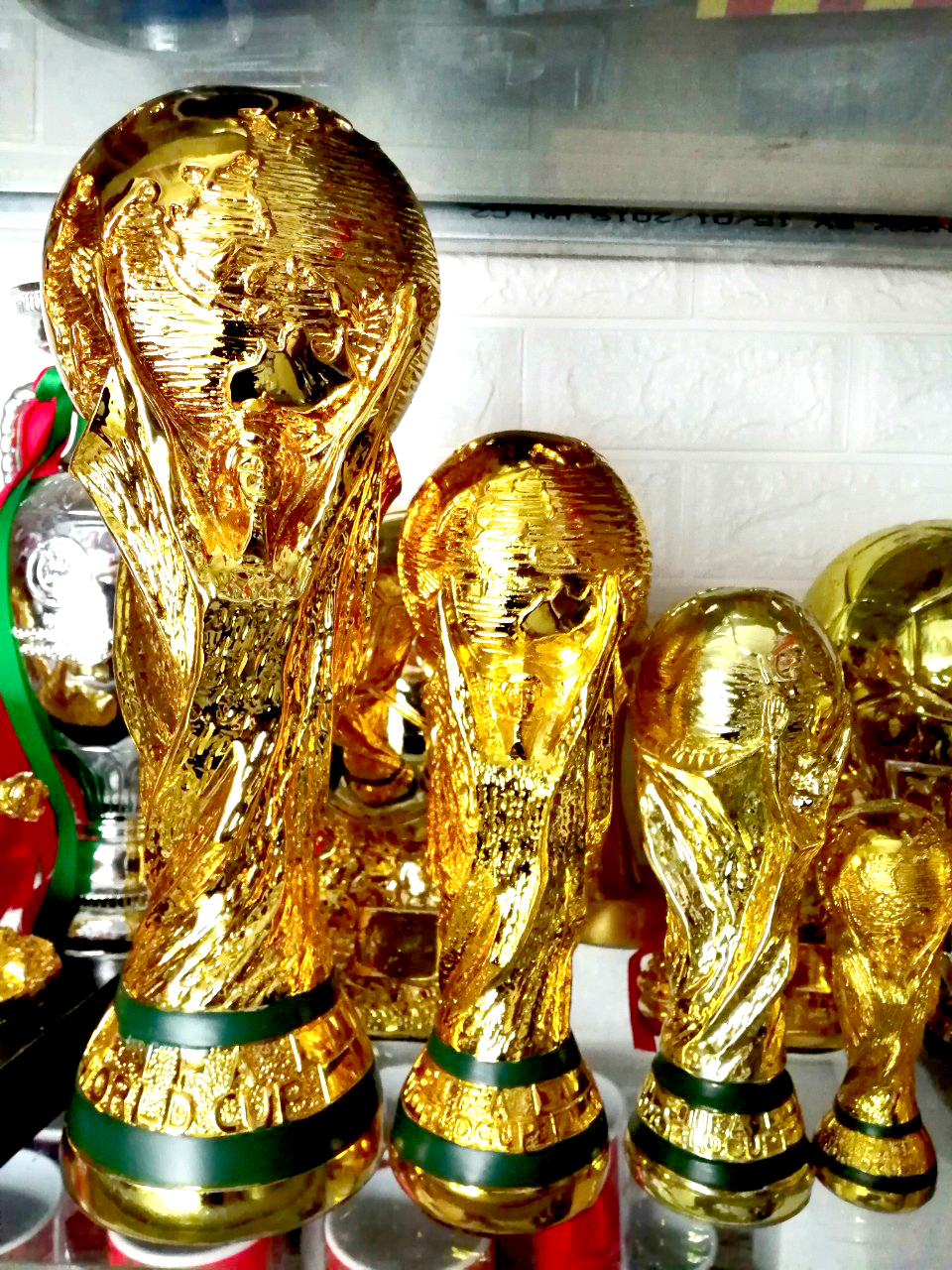 Mô hình Cup vàng World cup