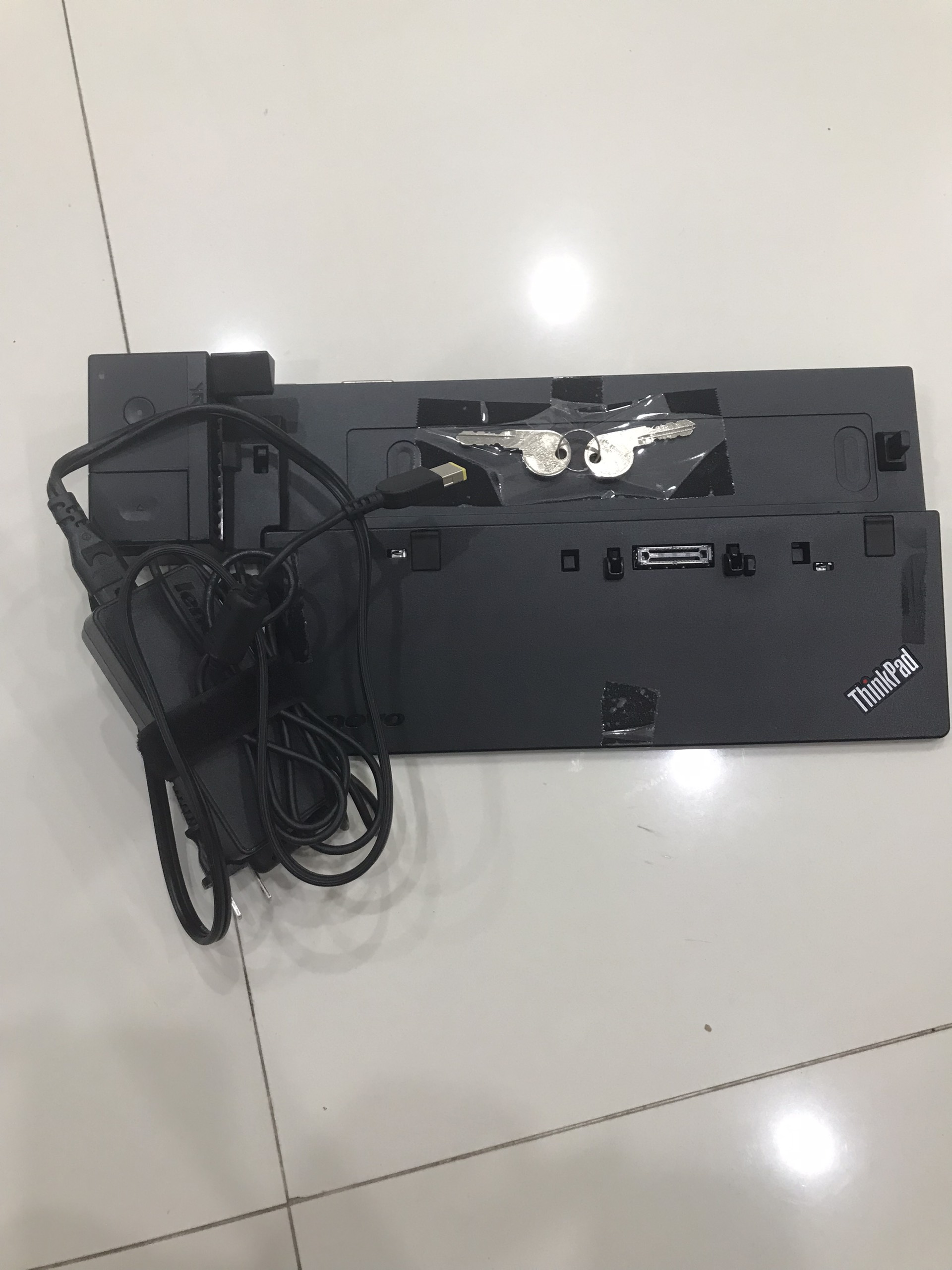 ThinkPad Ultra Dock 40A2 Kèm Sạc 65w