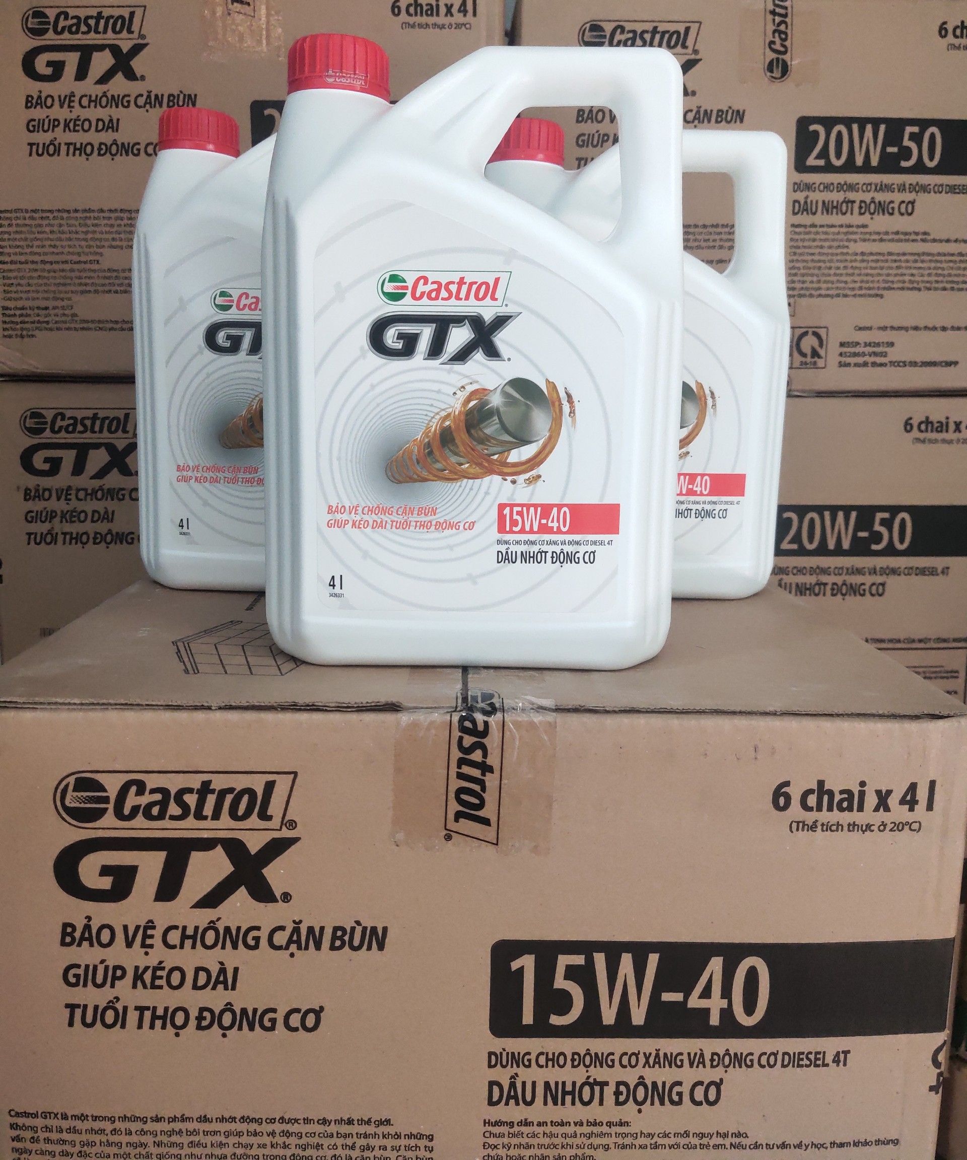 [ CHÍNH HÃNG 100% ] Nhớt ô tô Castrol GTX 15W40, bao bì 4 lít , phù hợp cho cả máy xăng và máy dầu