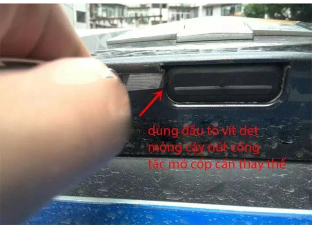 Nút mở cốp cruze- Lacetti