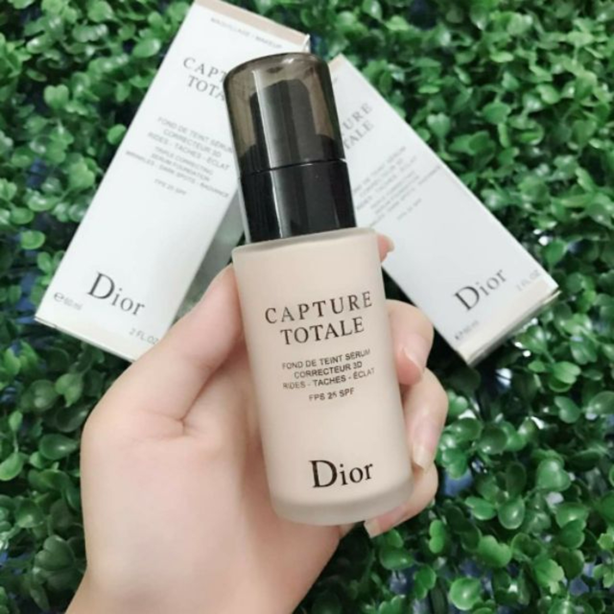 Kem nền DIOR Capture Totale
