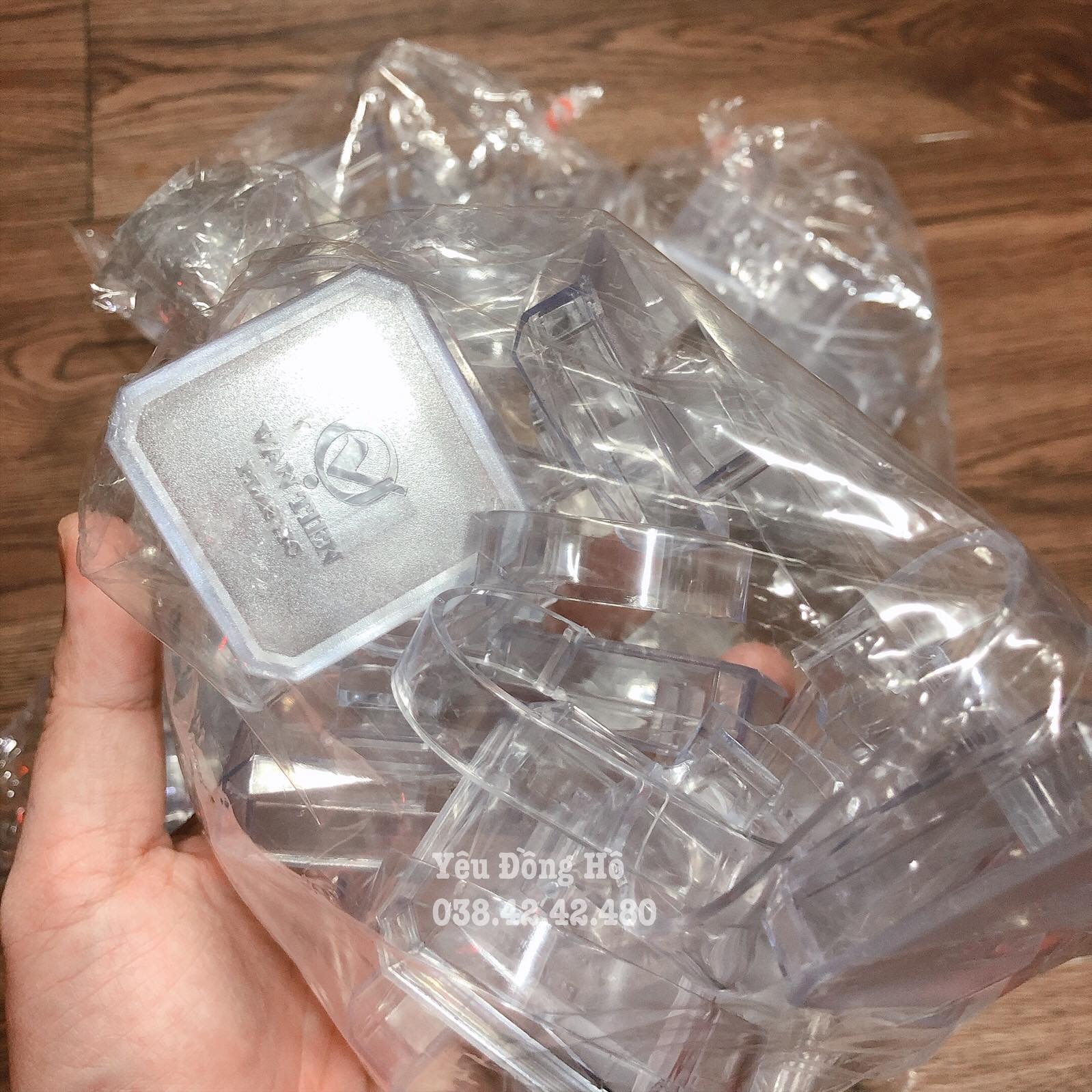 Combo sỉ 100 đế mica trưng bày đồng hồ