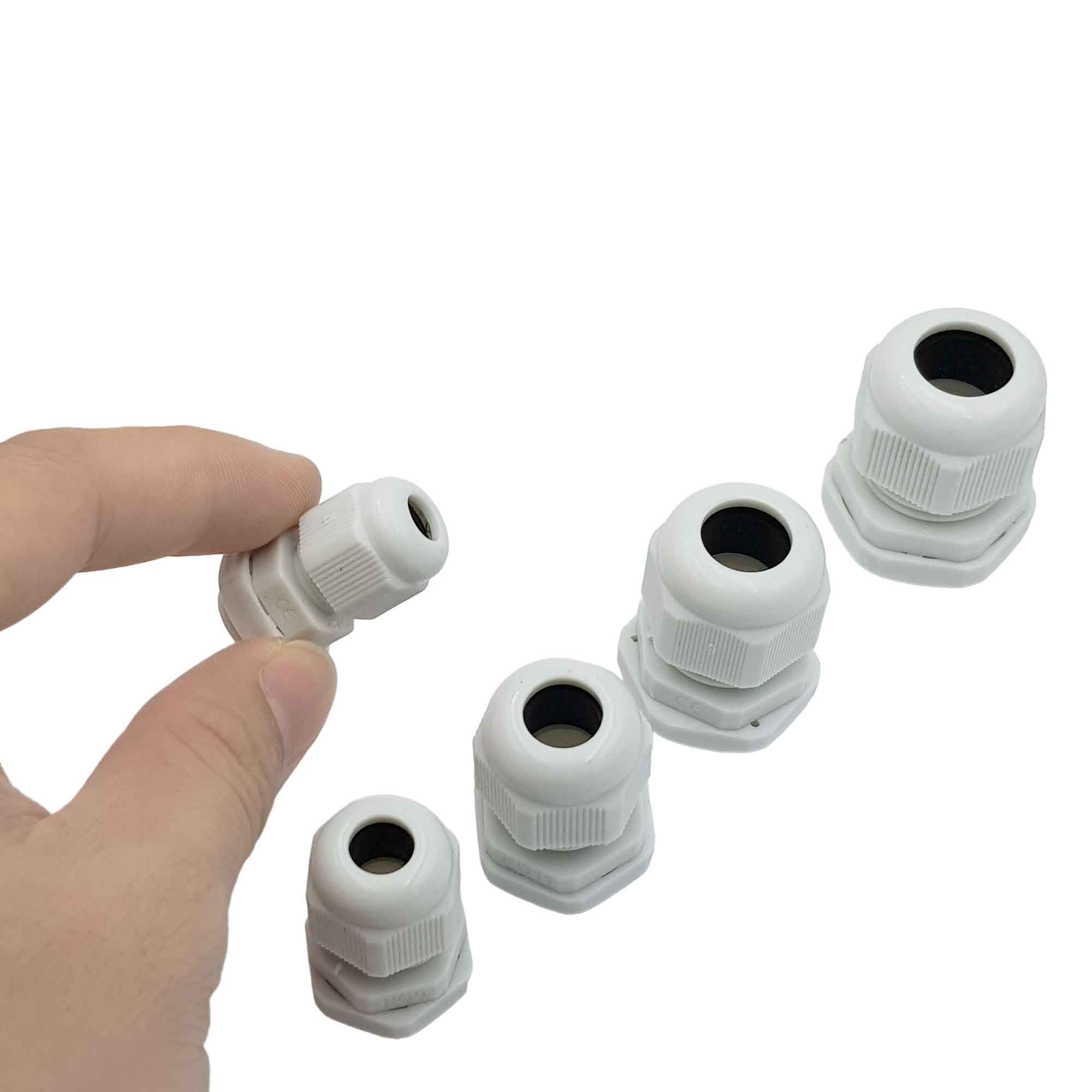 Ốc siết cáp nhựa (luồn dây điện)