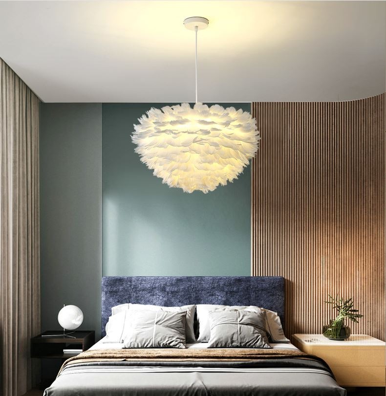 Đèn chùm KIPLO lông vũ kiểu dáng độc đáo, hiện đại loại 60cm với 3 chế độ ánh sáng - kèm bóng LED chuyên dụng.