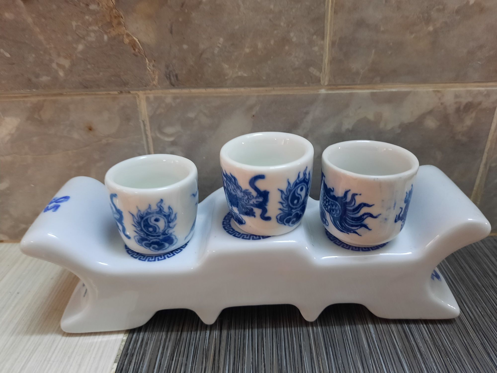 [HCM]Án ngai thờ ba ly (kỷ ngai)
