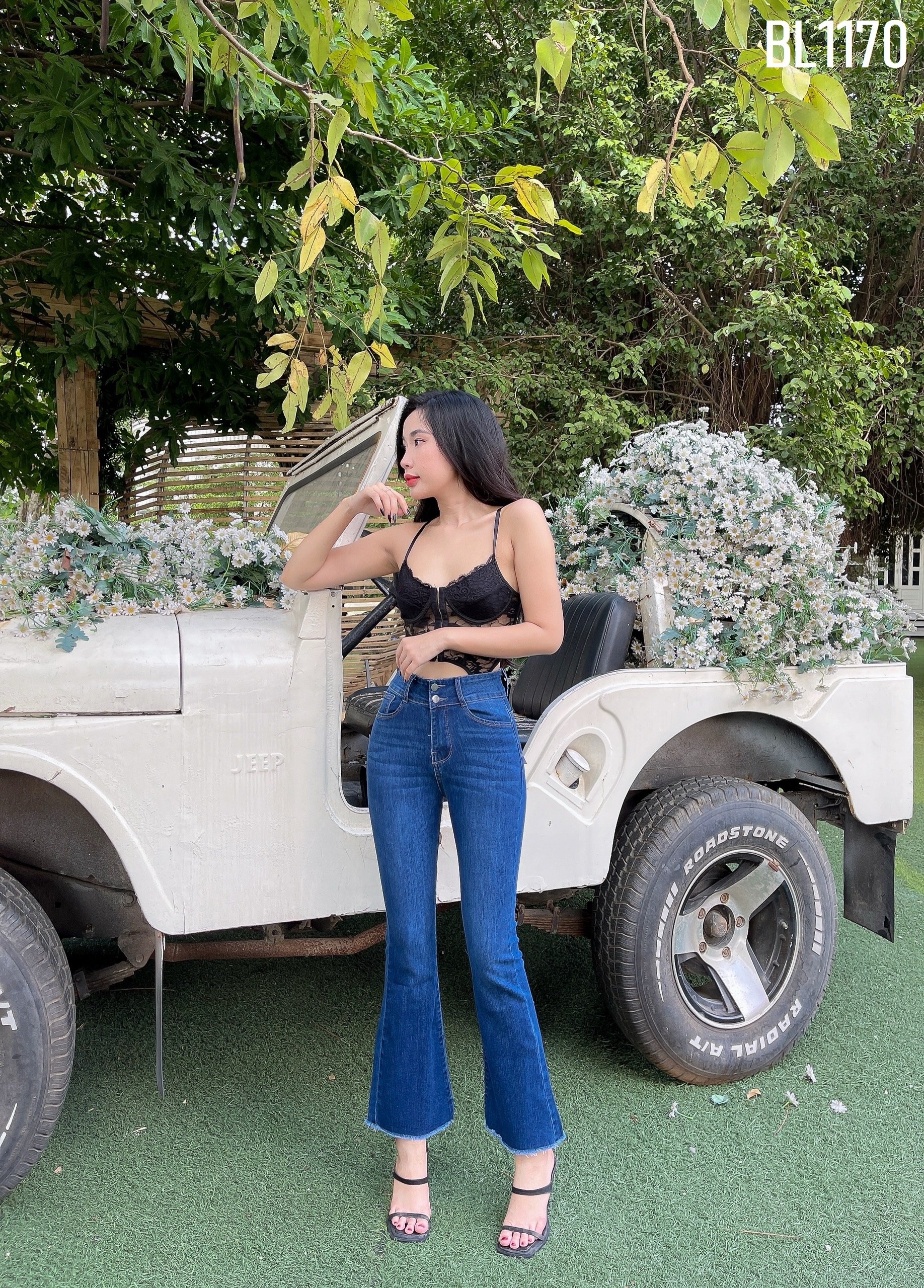 Quần jeans nữ quần bò nữ 9 tấc ống loe nhẹ lai tua co giãn đẹp store 257