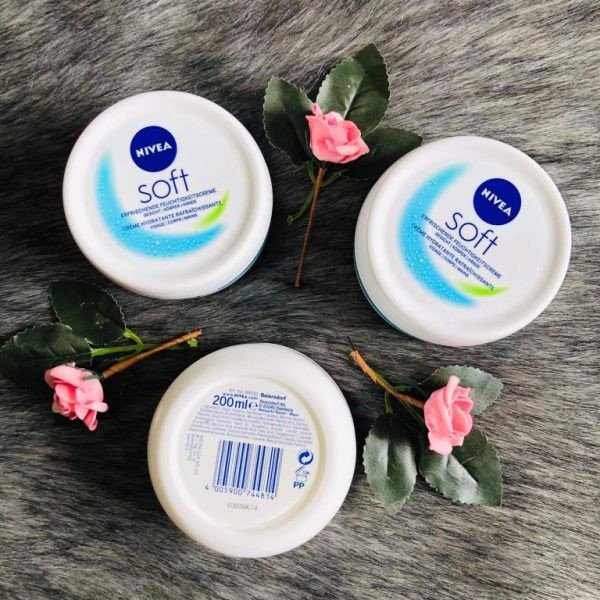 Kem dưỡng ẩm Nivea Soft trắng 200ml