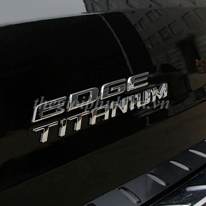Tem chữ nổi TITANIUM dán trang trí Xe hơi, Ô tô