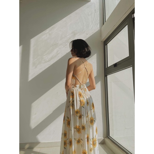 Đầm maxi xẻ tà hai bên