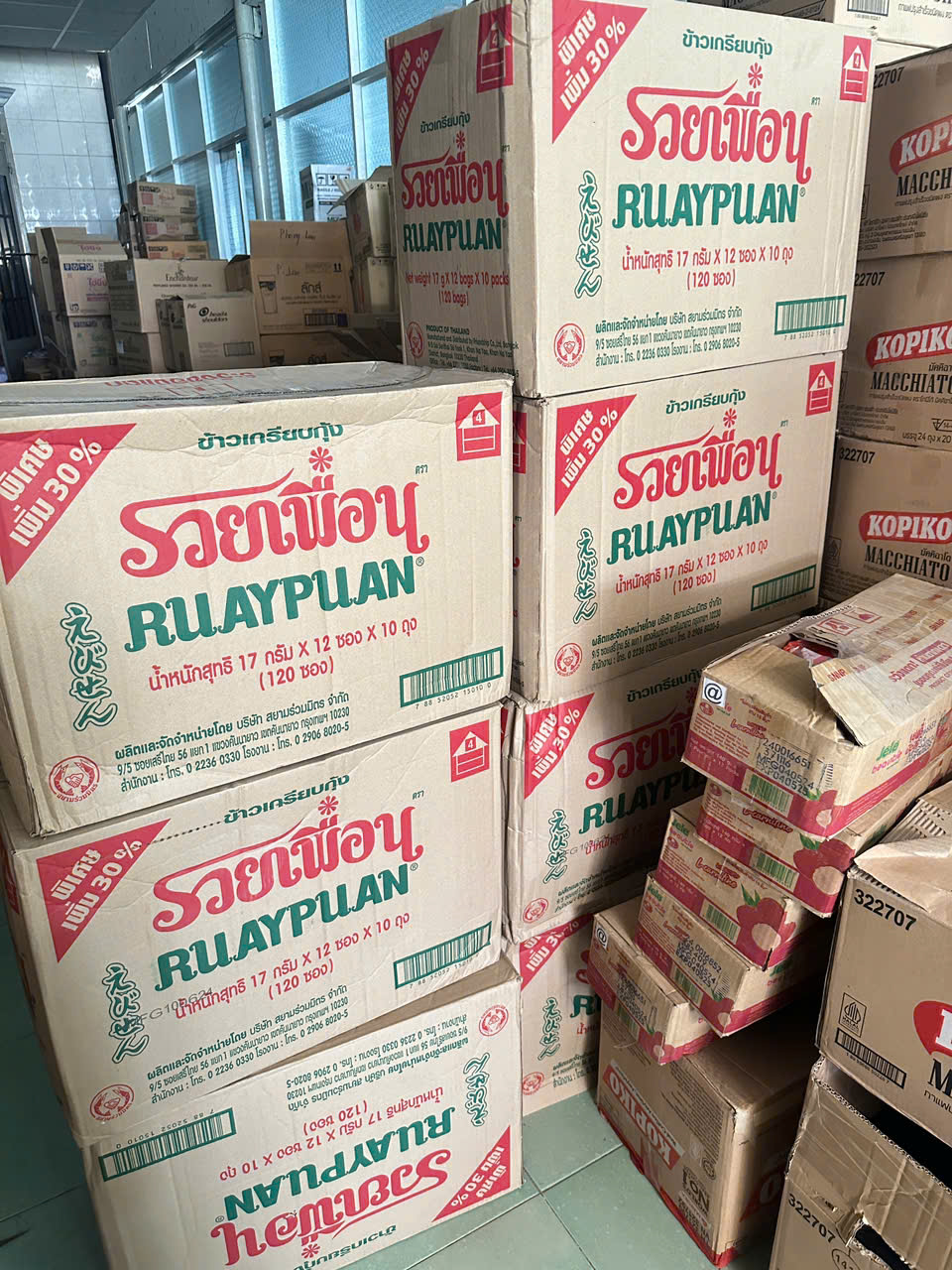 (Lốc 12 gói) Bánh Snack Tôm Ruaypuan Thái Lan 17g/ gói -