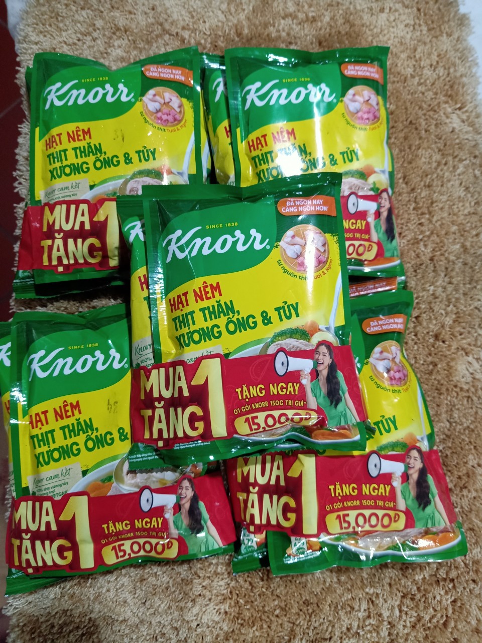 Hạt nêm thịt thăn, xương ống và tủy Knorr gói 400g