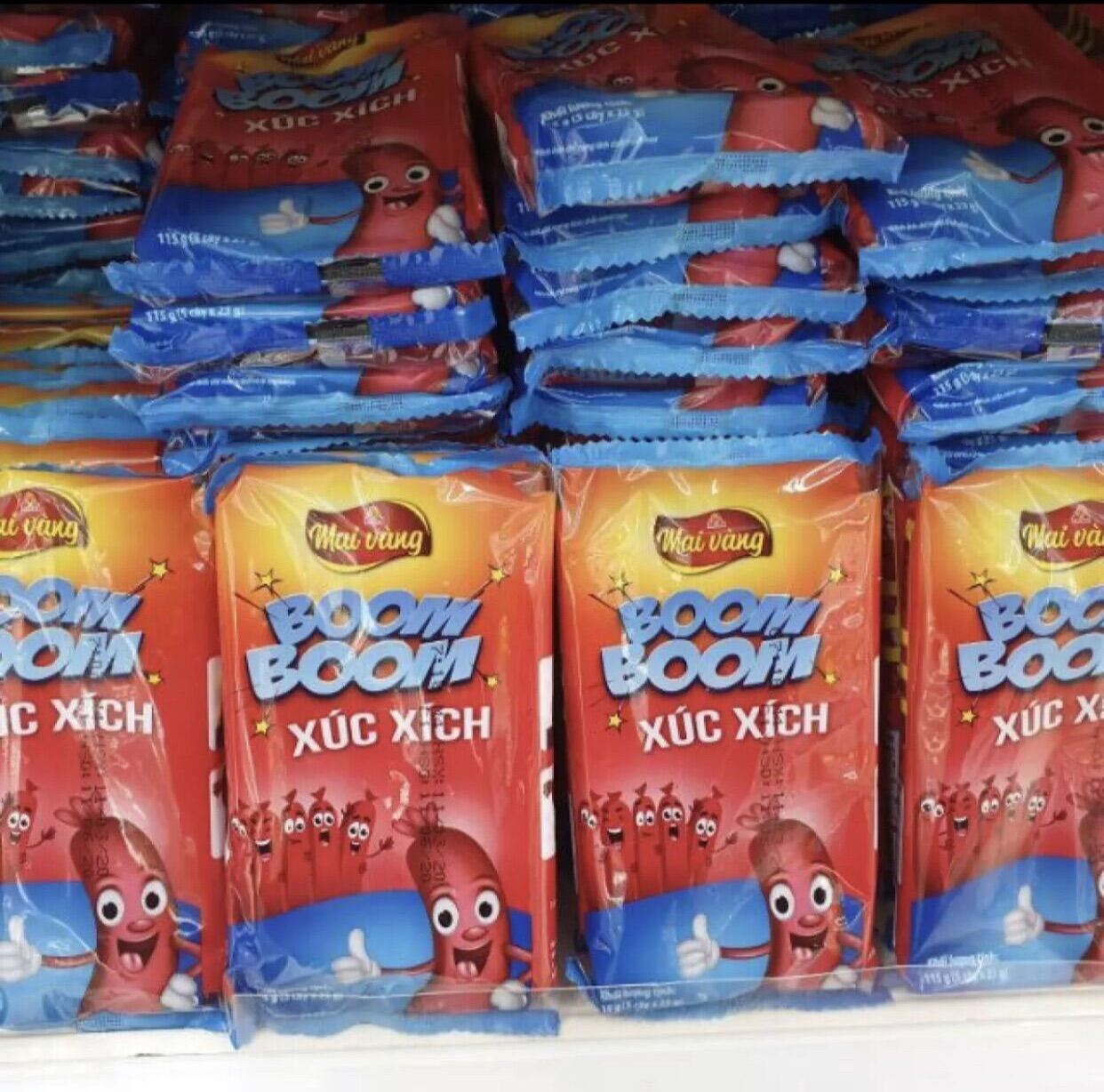 1 Thùng xúc xích boom boom vissan (100 cây x 23g).
