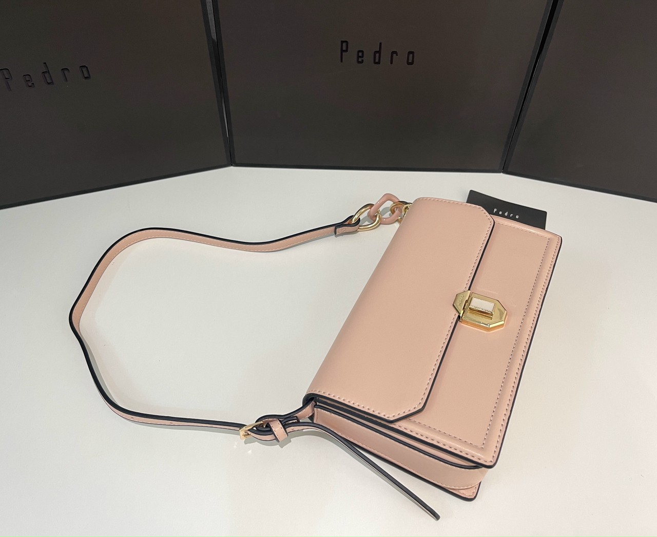 Túi Pedro khóa lục giác xoay