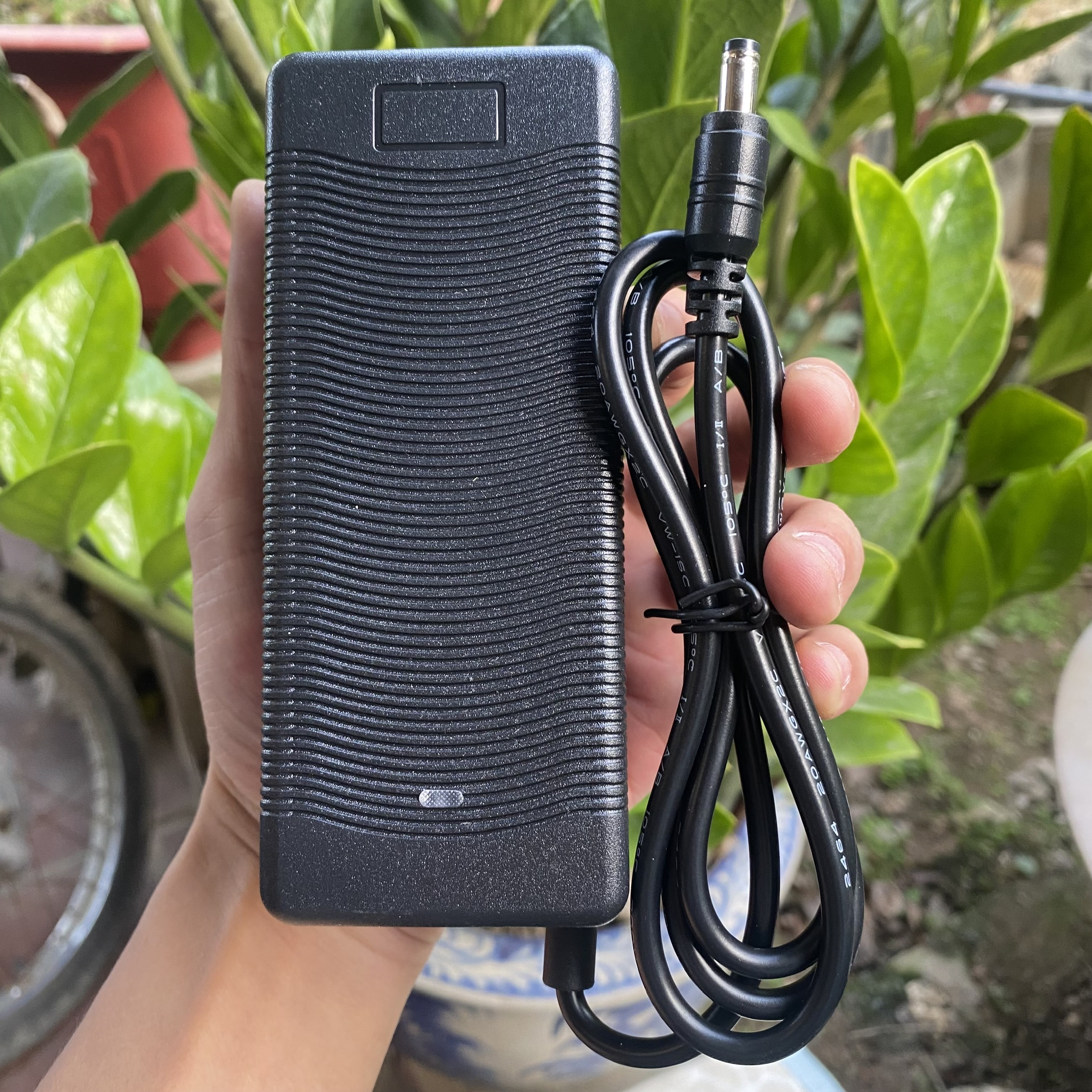 Sạc pin Lithium 3S 4S 5S 6S 7S 2A/3A có đèn báo đầy