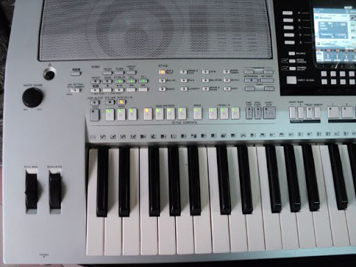 đàn organ yamaha psr s910 (đã dùng)