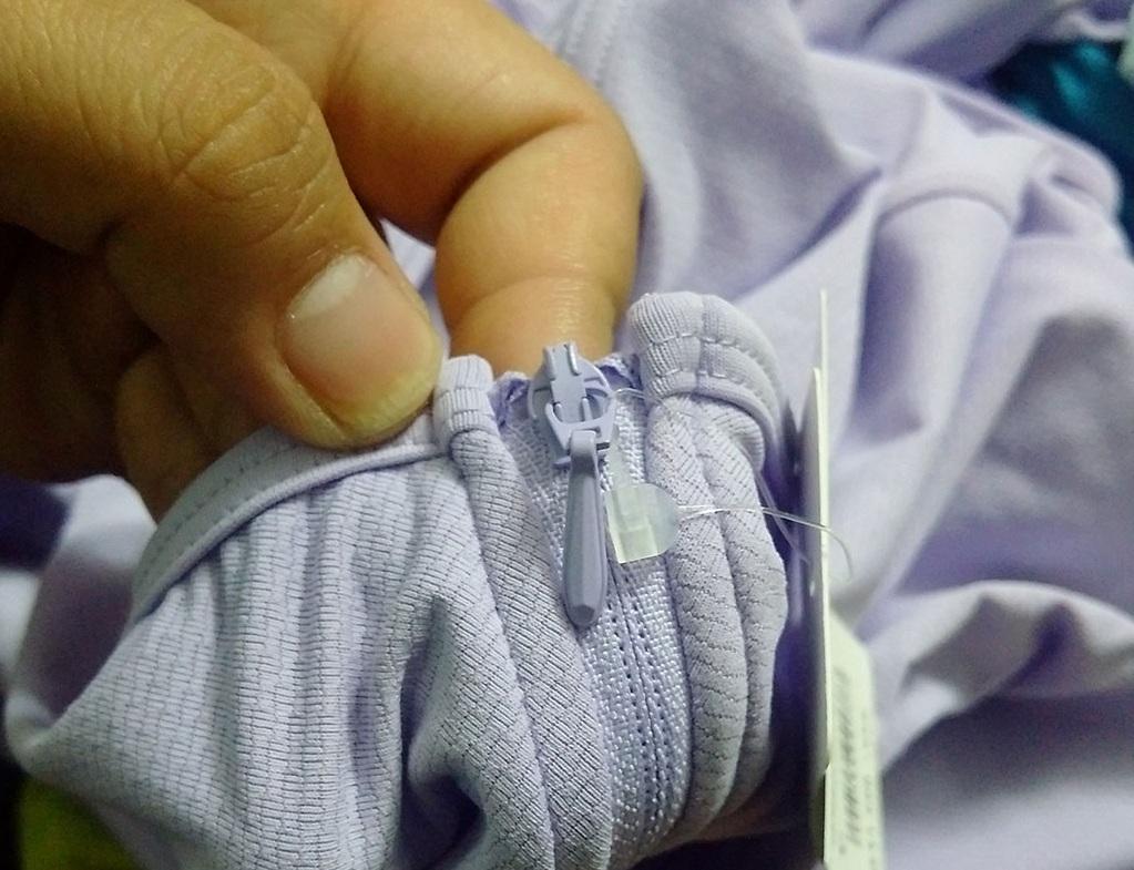 Áo chống nắng Uniqlo