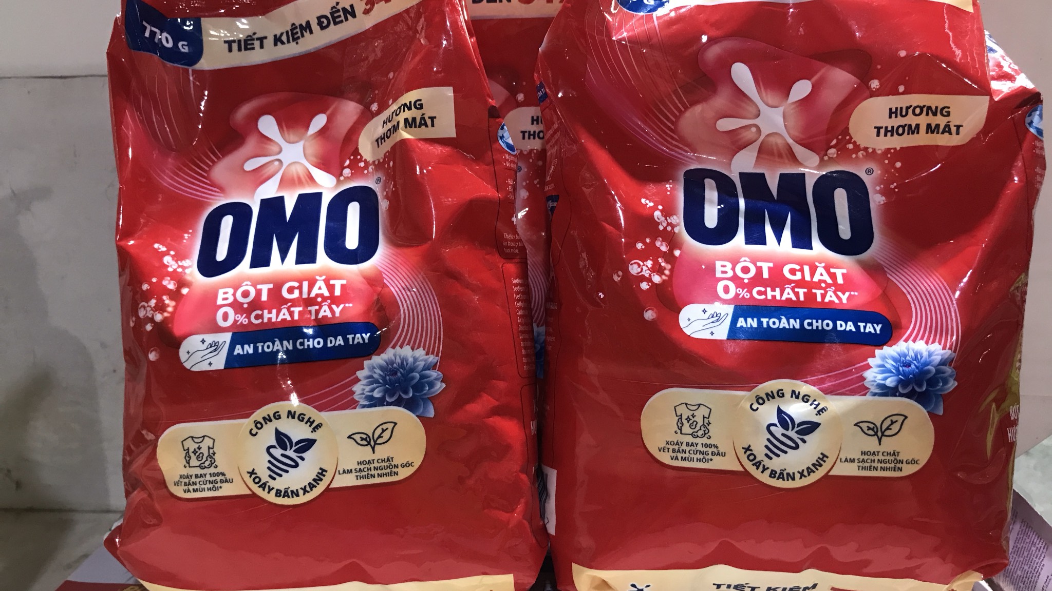 Bột giặt Omo 5,5kg - 5,1kg mới