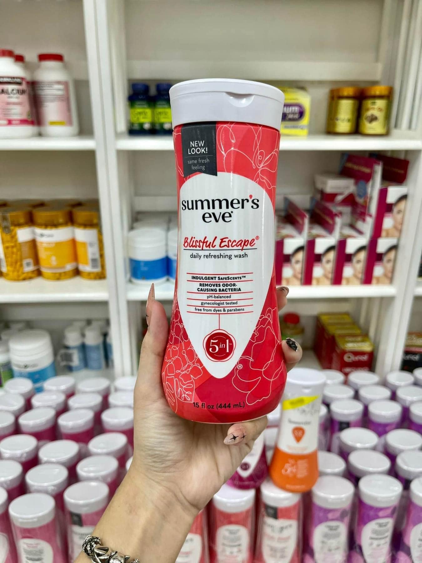 dung dịch vệ sinh phụ nữ Summer's Eve 5IN1 444ml
