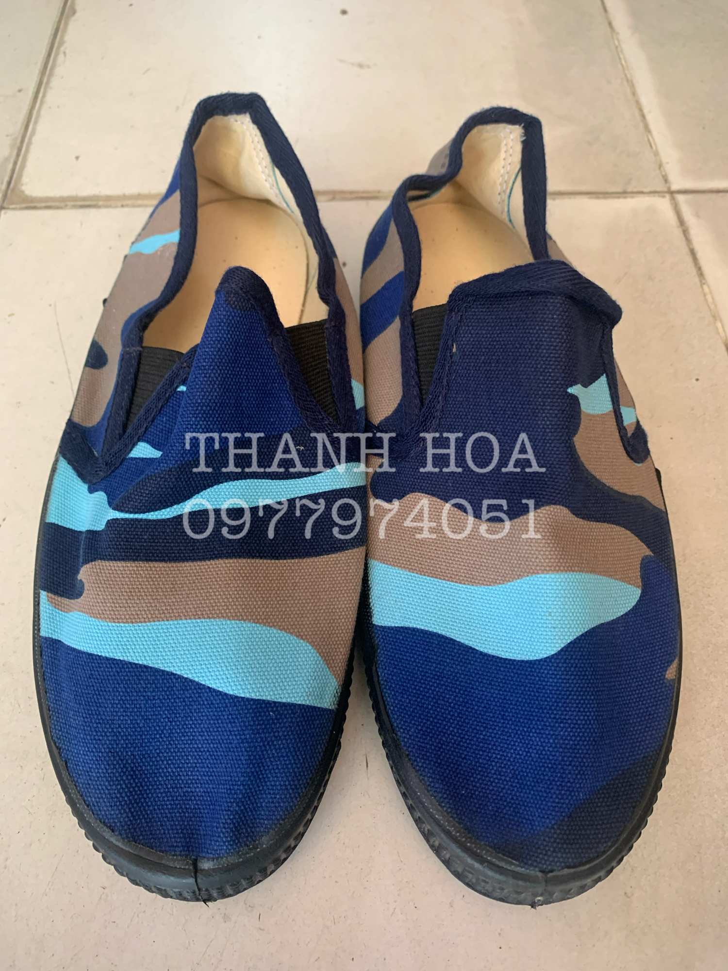 Giày vải cao cổ thấp cổ màu xanh