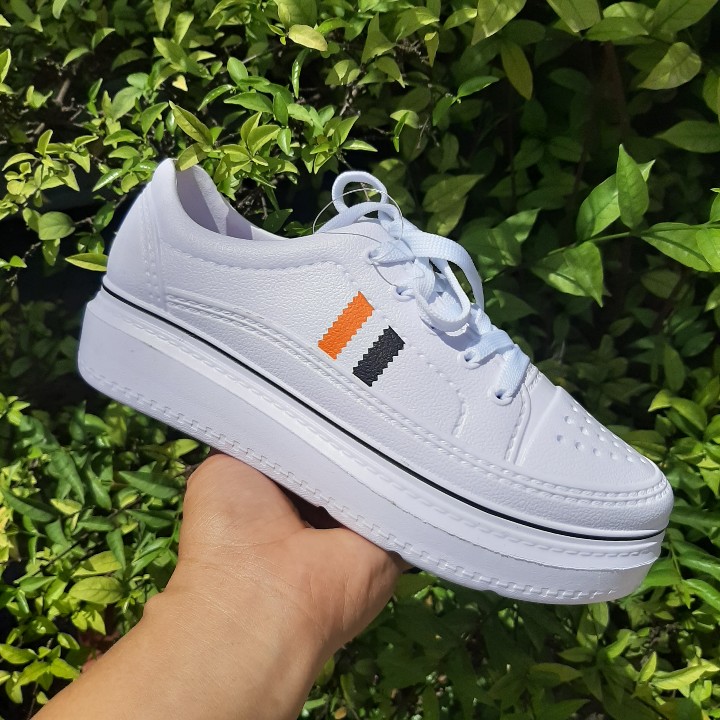 [HCM]GIÀY NỮ SIÊU NHẸ CAO 3CM