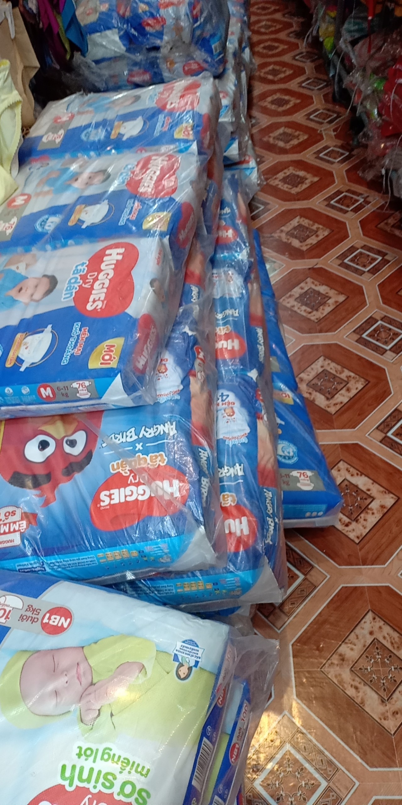 Bỉm tã dán Bobby siêu thấm size XL 62 miếng (12-17kg)