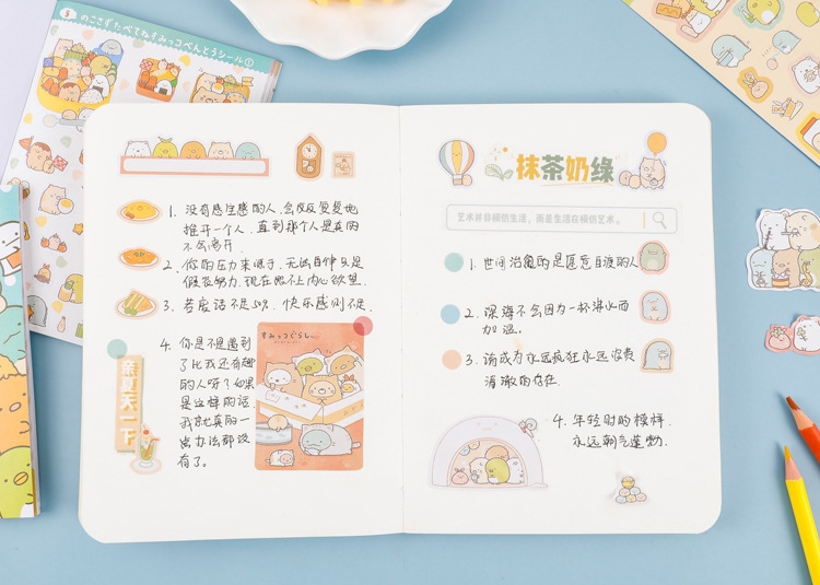 Cuốn 335 miếng sticker mẫu gia đình sumikko đáng yêu