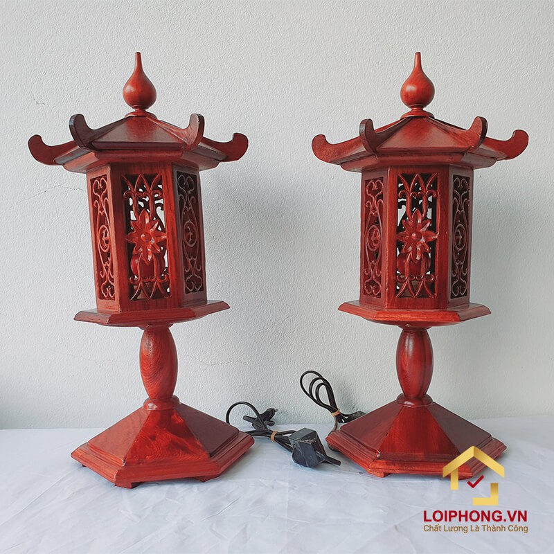 cặp đèn thờ mái chùa gỗ hương cao 48 cm