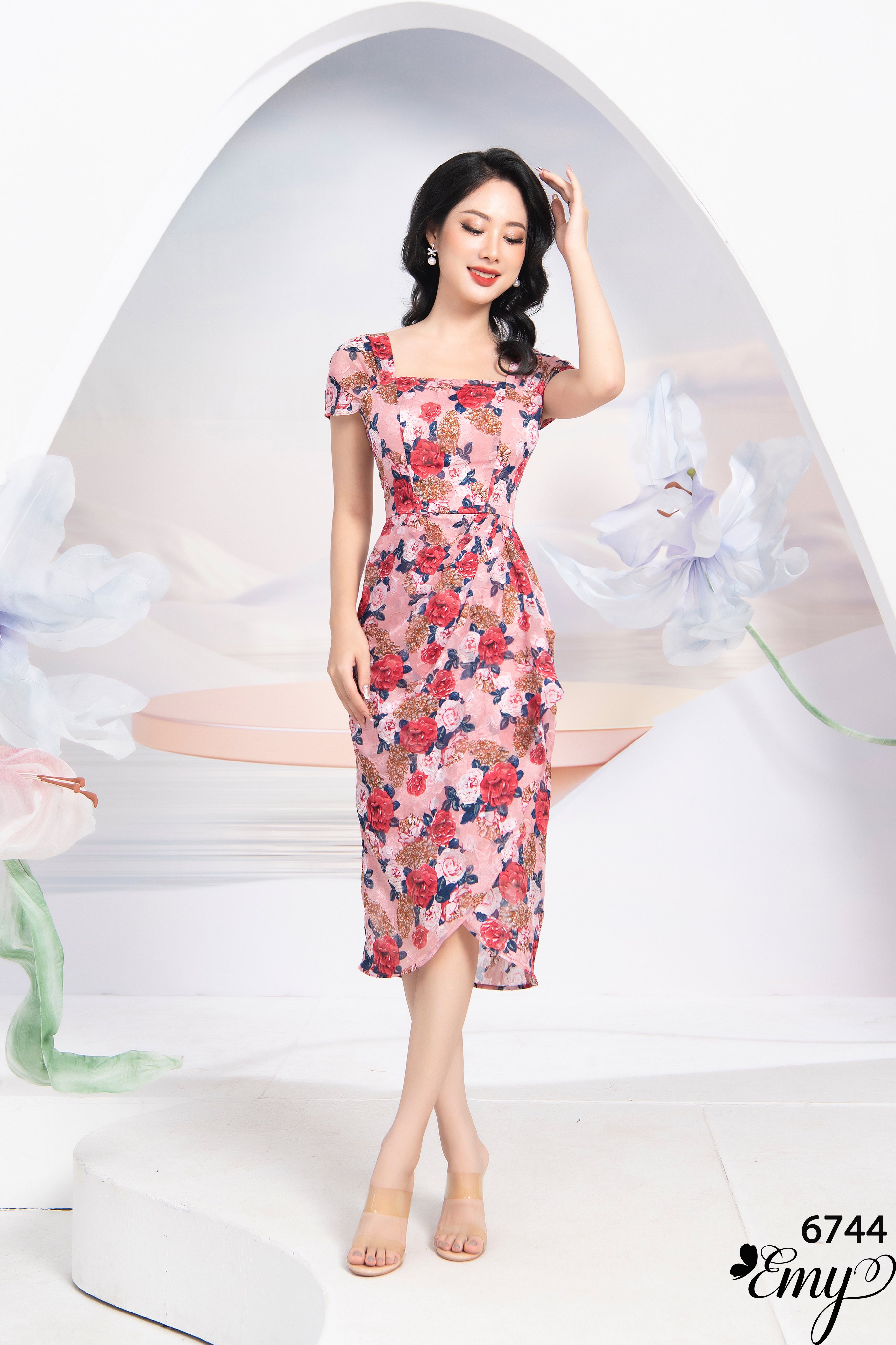 Đầm EMY EM6744 Body Tùng Bèo 1 Bên