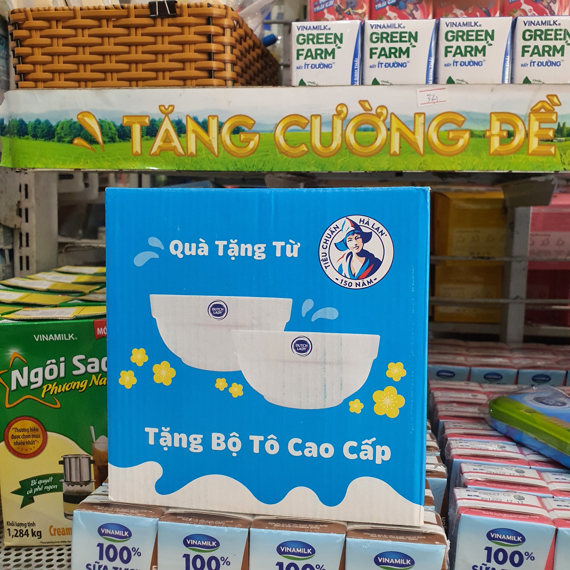 Bộ 2 Tô sứ tráng men Dutch Lady
