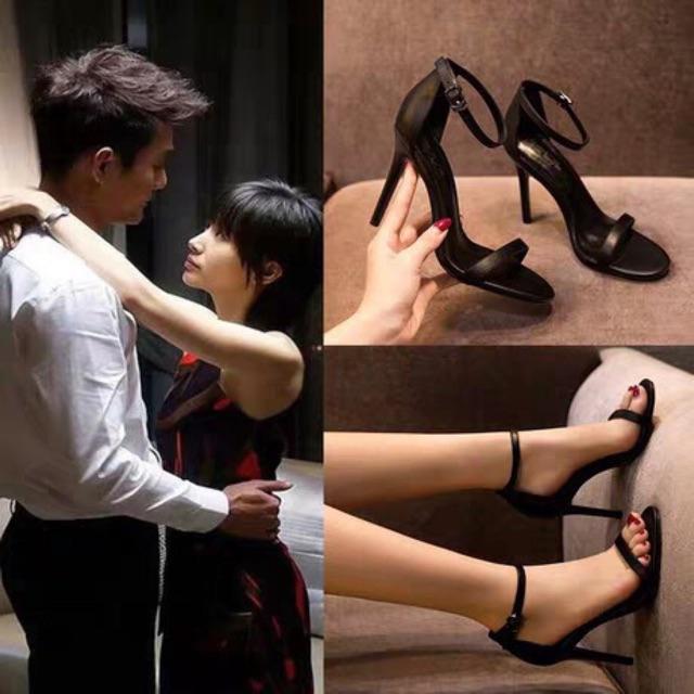 Sandal cao gót Ngọc Trinh