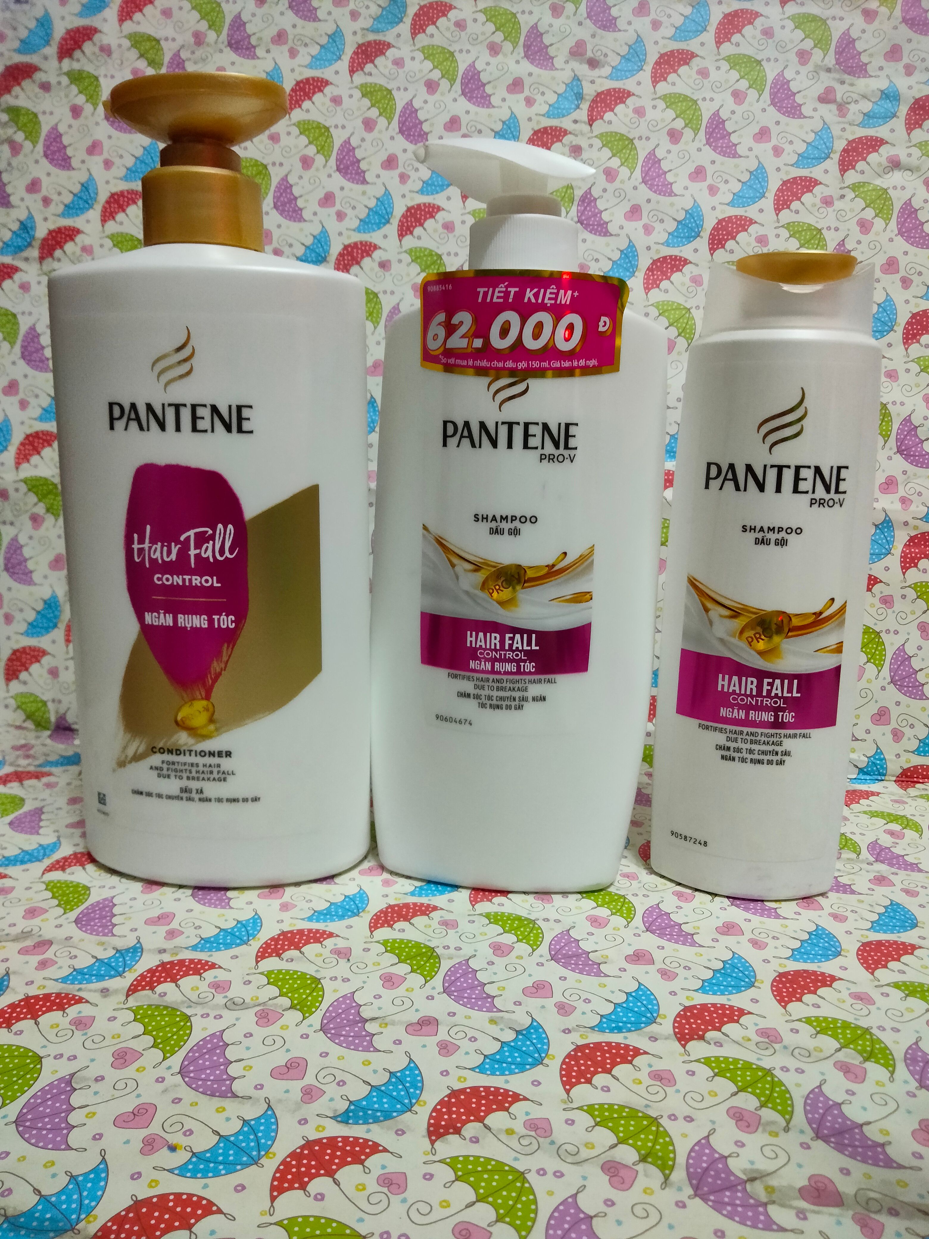 Dầu gội Pentene vòi 650ml cho tóc óng mượt