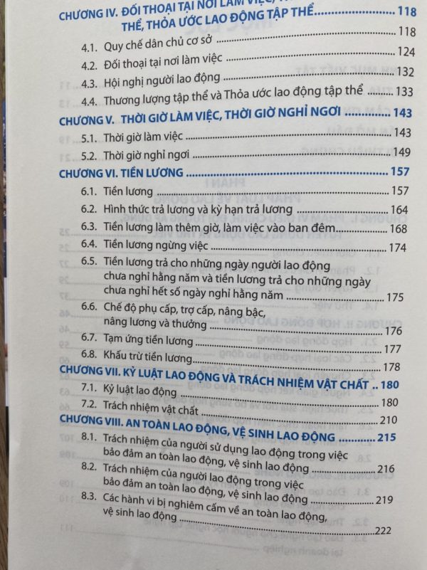 [Nhập RS0822 giảm 30k cho đơn 99k]Sổ Tay Pháp Luật Lao Động