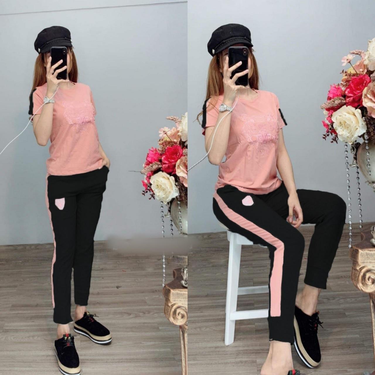Bộ đồ thể thao nữ in hình siêu hót