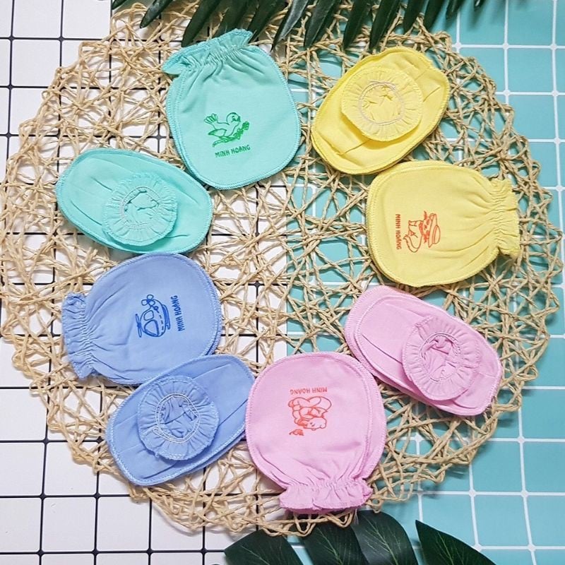 Bao tay chân sơ sinh bo chun (1 set gồm 1 bộ bao tay và 1 bộ bao chân)
