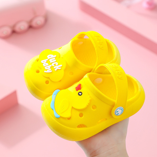 Dép Sục Có Quai Hình Thú Cute Hot Hit Mùa Hè Cho Bé 2022