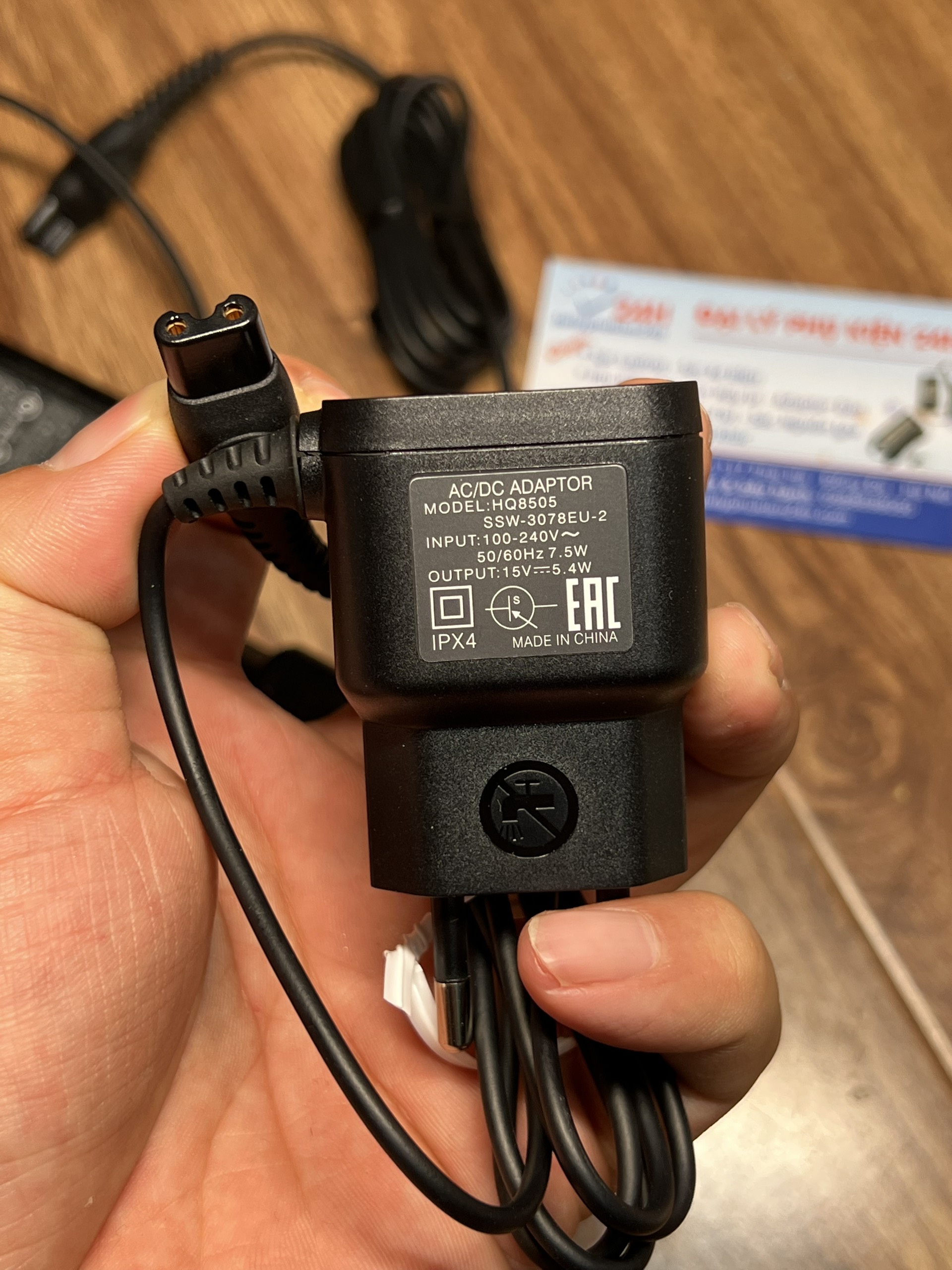 dây xạc pin máy cạo râu Philips Series 5000 (nguồn sạc chính hãng)