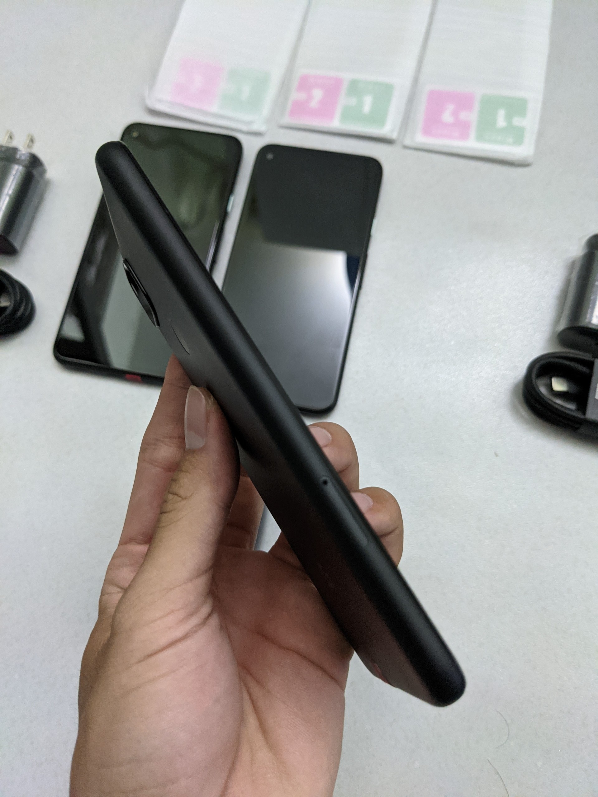 Điện Thoại Google Pixel 4a 6/128GB Quốc Tế 2 Sim.