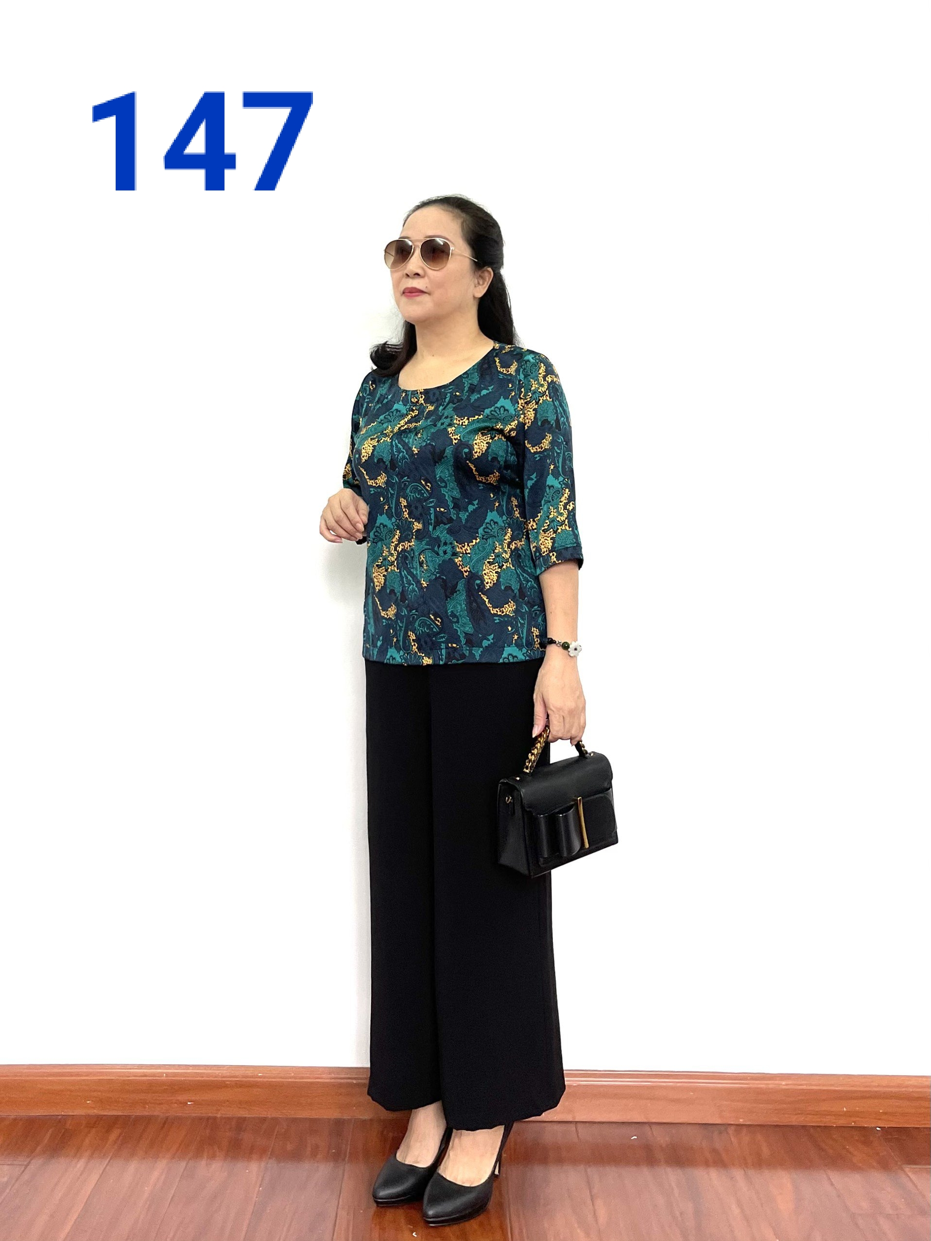 Áo Kiểu Trung Niên Tay Lỡ - Chất Liệu Lụa Satin Cao Cấp Dành Cho Người Trung Tuổi - Tuấn Tú 79