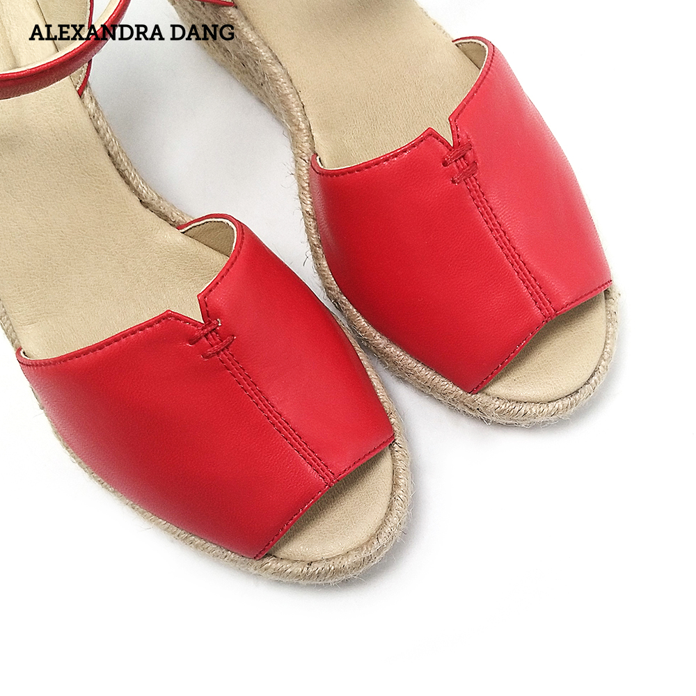 Giày Sandal Da Đế Xuồng Bọc Cói AD màu đỏ