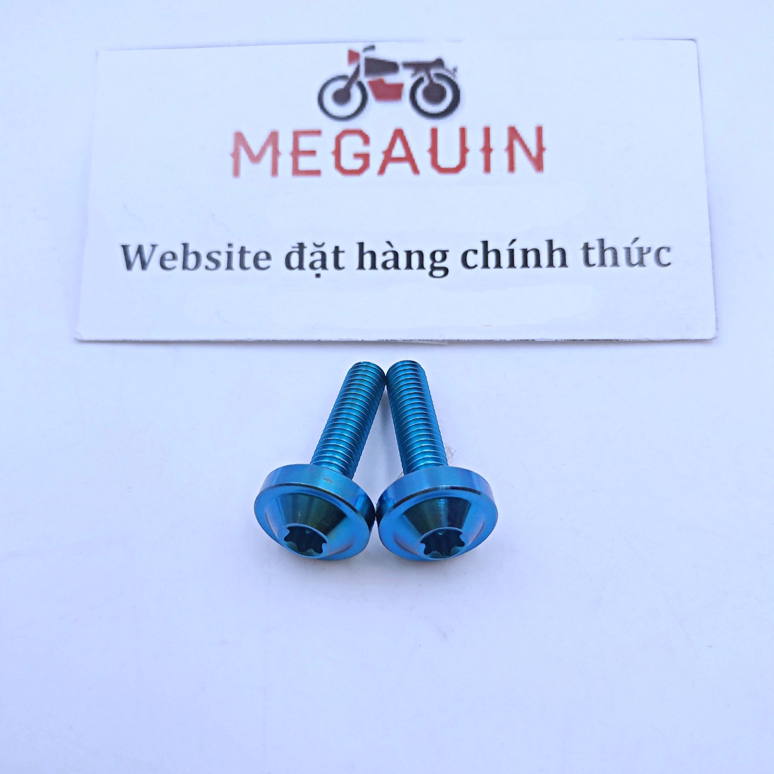 Ốc Titan GR5 Gác Chân Sau Winner X