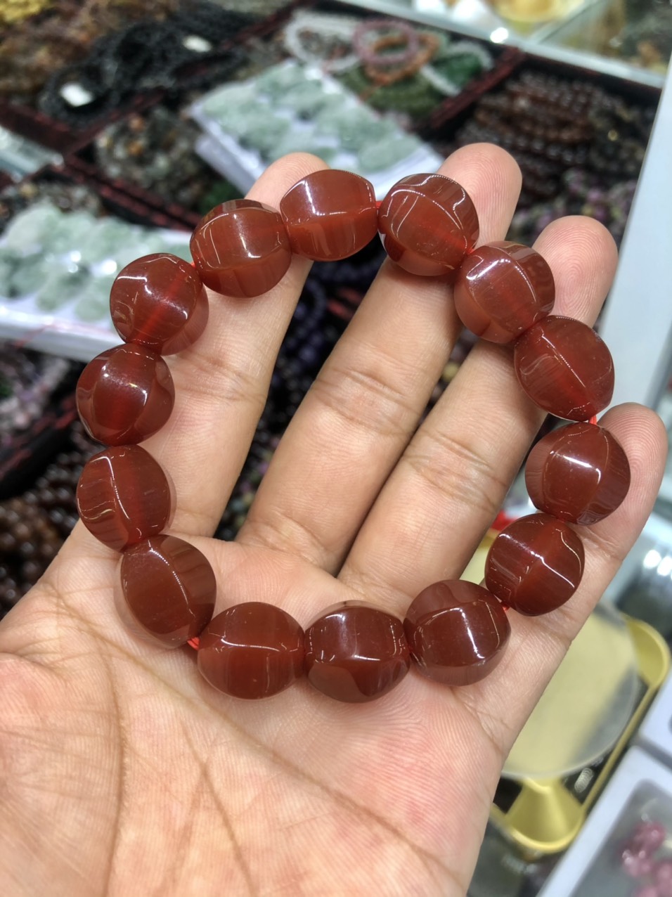Vòng đeo tay, lắc tay lục giác phong thủy đá mã não đỏ