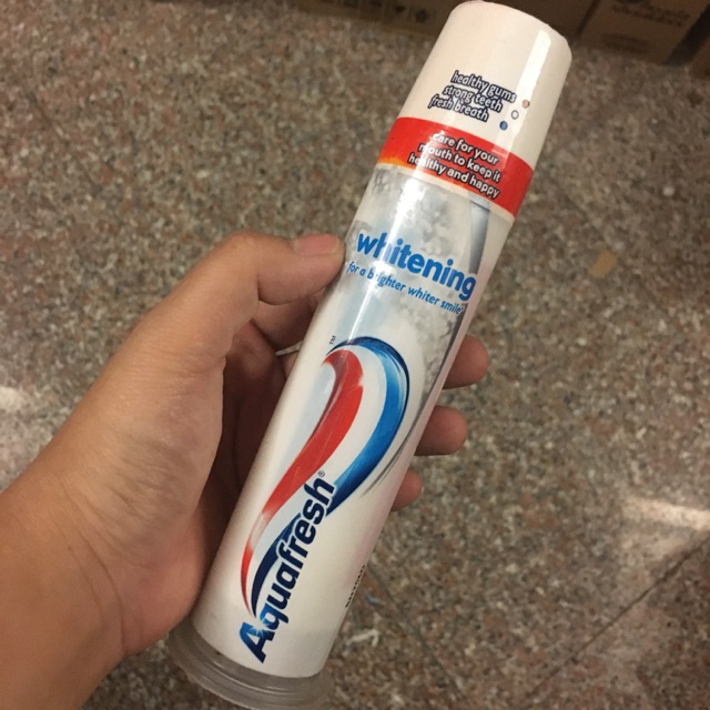 Kem đánh răng Aquafresh Whitening ống Uk 100 ml